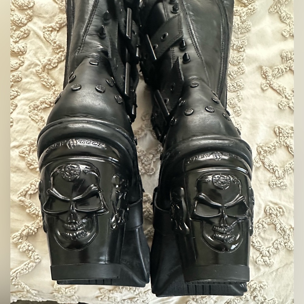 New rock black Italian leather Metallic studded boot - size 39 (US 8) worn once - Picture 11 of 16